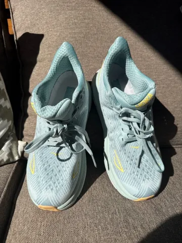 Used Hoka Clifton 9 Running Shoes
