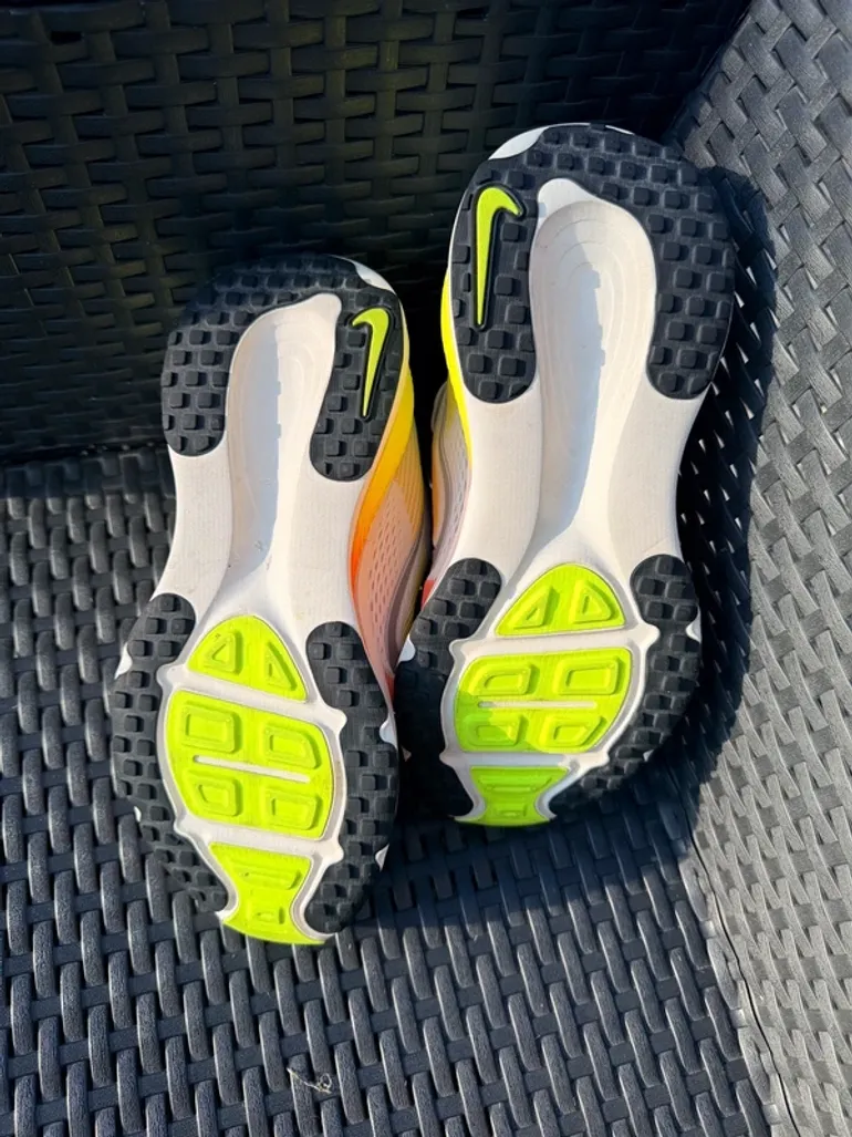 Used Nike Vomero 18 bike — image 5 of 7
