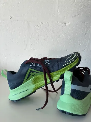Używany Pegasus W React Running Shoes