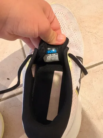 Used Hoka Running Shoes bike — image 5 of 6