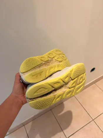 Used Hoka Running Shoes bike — image 6 of 6