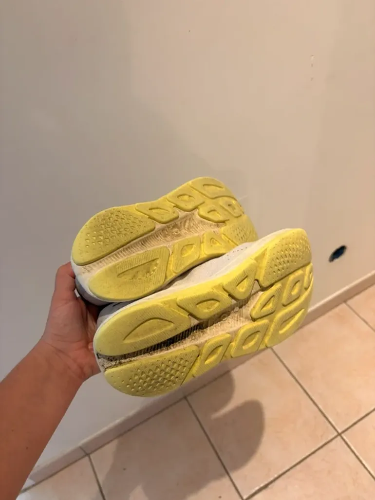 Used Hoka Running Shoes bike — image 6 of 6