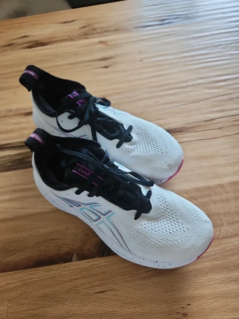 Used Asics Gel-Nimbus 26 bike — image 4 of 5