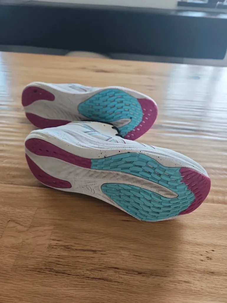 Used Asics Gel-Nimbus 26 bike — image 5 of 5