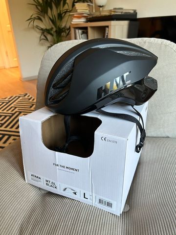 Used Hjc Atara L size helmet 2025 Cycling Accessories