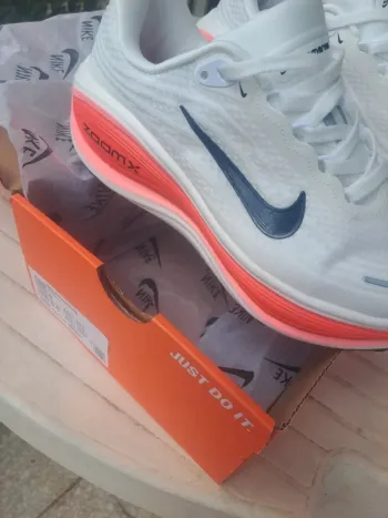Used Nike Vomero Plus Run bike — image 2 of 7