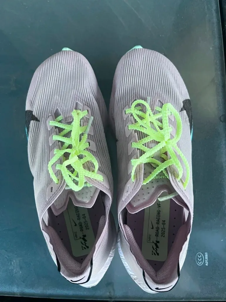 Used Nike Vaporfly 3 bike — image 3 of 7
