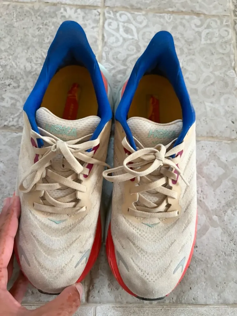 Used Hoka Running Shoes bike — image 4 of 4
