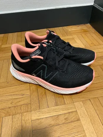 Used New Balance Fresh Foam X bike — image 3 of 4