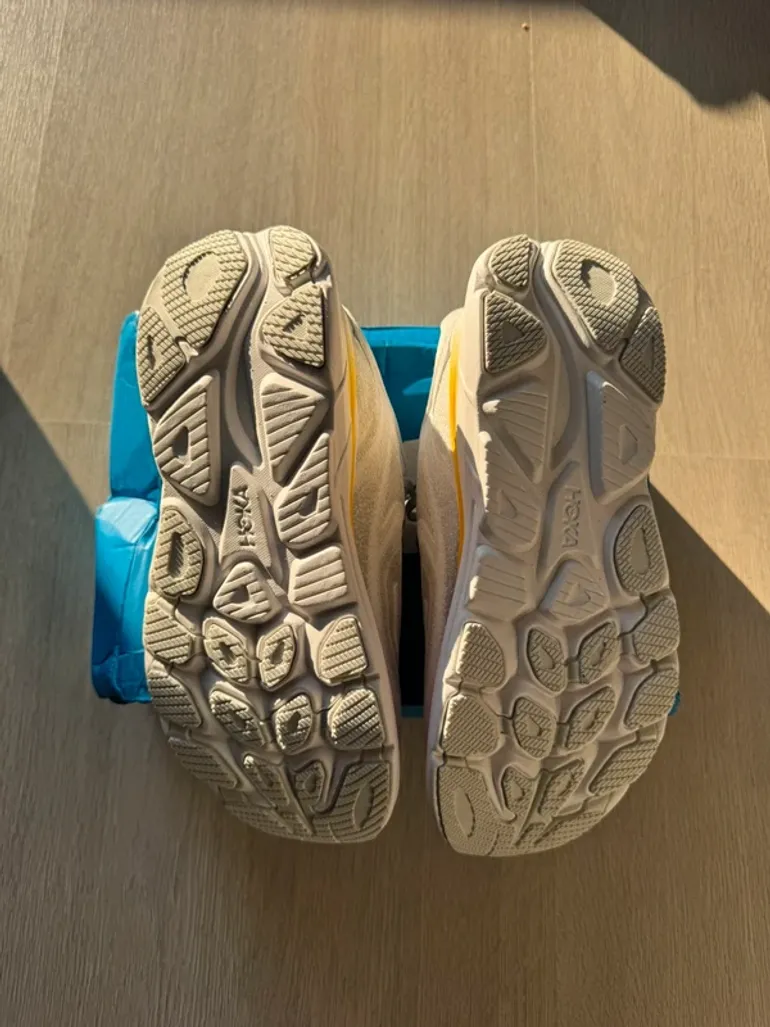Used Hoka Clifton 10 bike — image 6 of 9