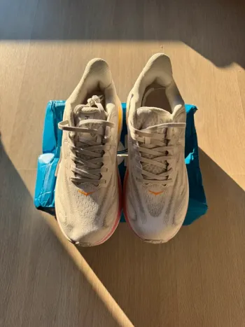 Used Hoka Clifton 10 bike — image 3 of 9