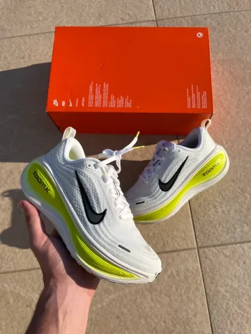 Nike Vomero Plus Running Shoes de segunda mano