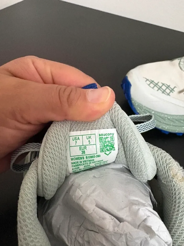 Used Saucony Trail Running Shoes Women bike — image 8 of 9