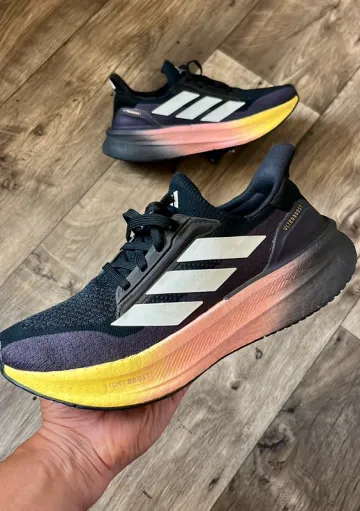Gebrauchtes Adidas Ultraboost Light Boost Running Shoes