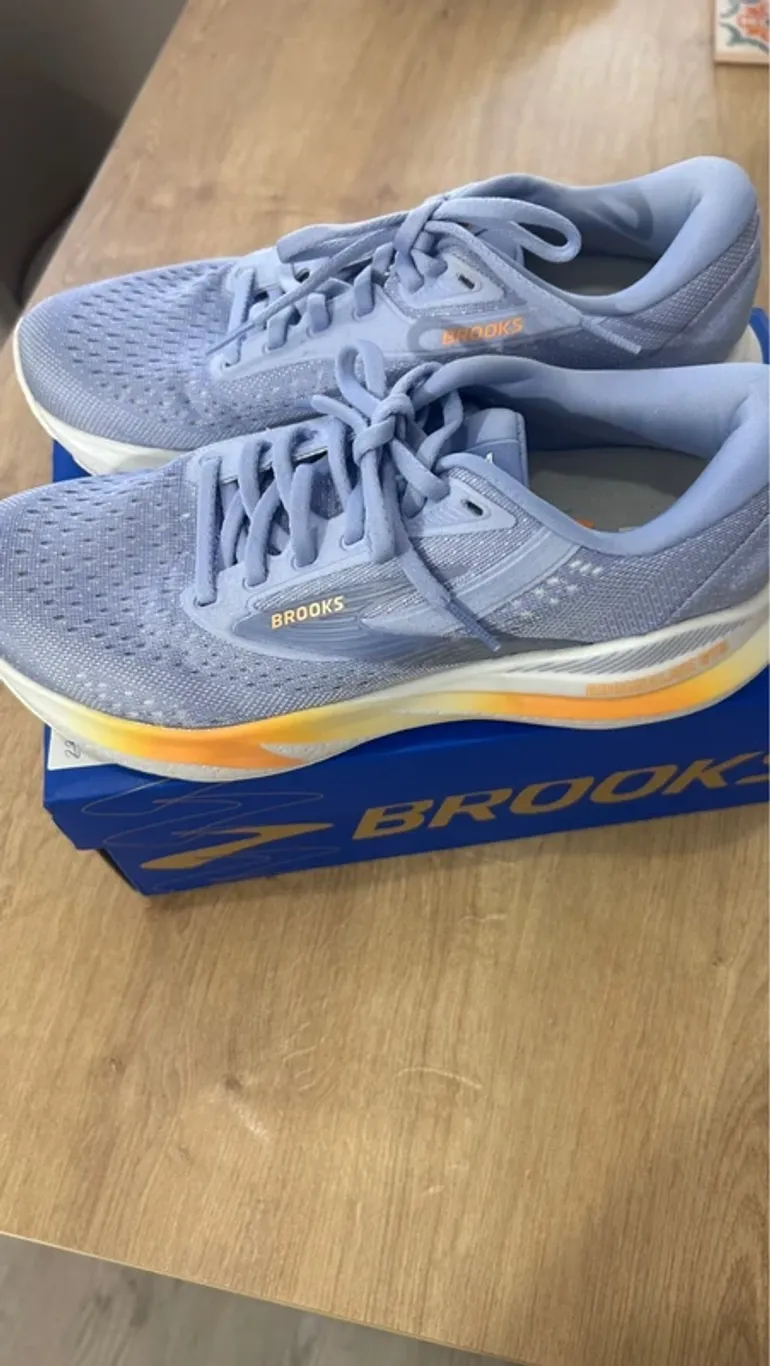 Used Brooks Adrenaline GTS 24 bike — image 2 of 3