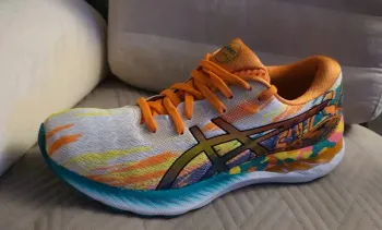 Used Asics Running Shoes bike — image 2 of 6