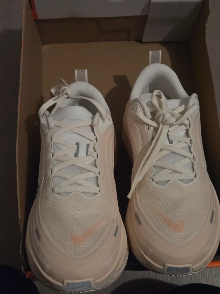 Used Saucony Vomero Plus bike — image 3 of 5