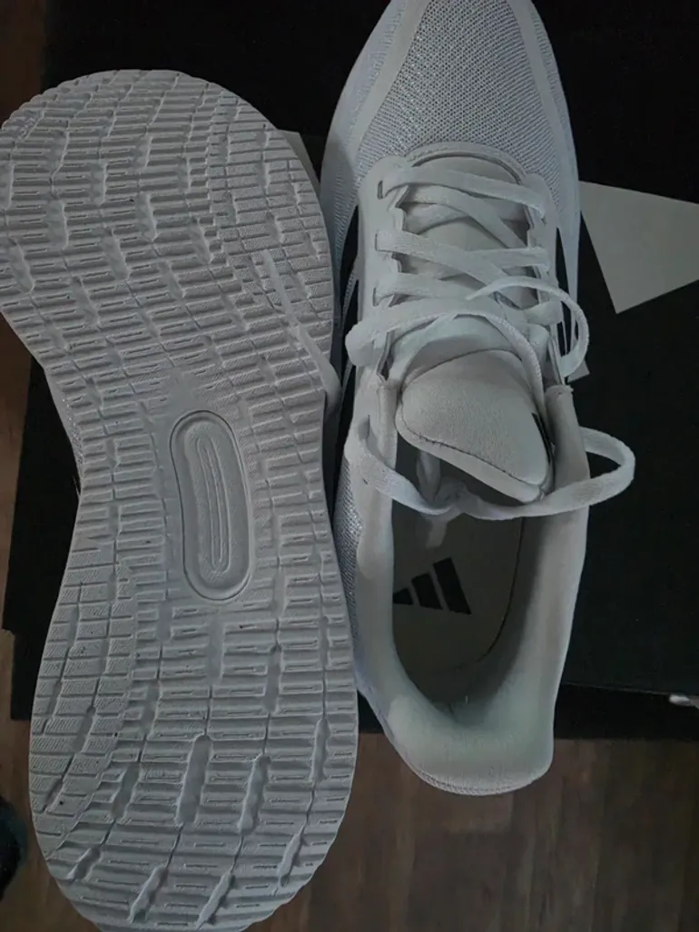 Käytetty Adidas Runfalcon 3.0 J bike — kuva 3 / 3