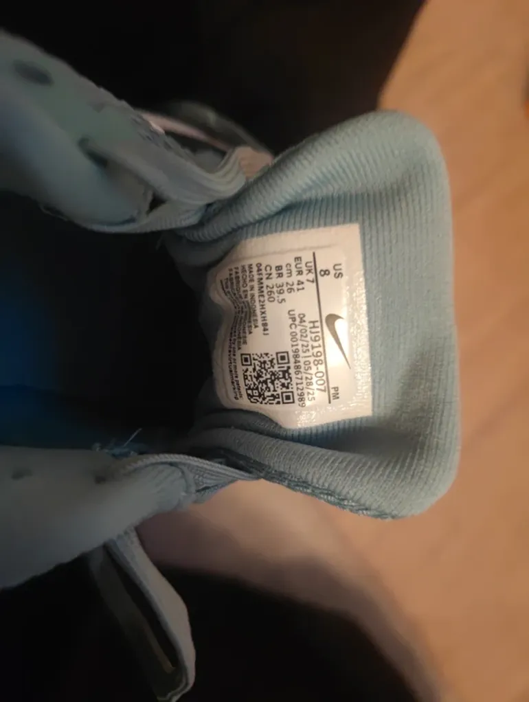 Used Nike Confort Sneakers bike — image 4 of 5