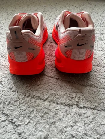 Used Nike Vomero 18 bike — image 6 of 8