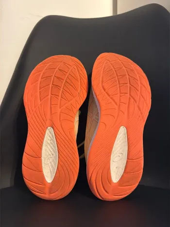 Asics Cumulus 27 bike usato — immagine 3 di 4