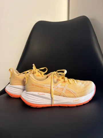 Asics Cumulus 27 Running Shoes usato