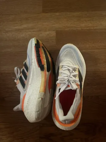 Adidas Running Shoes bike d'occasion — image 1 sur 6