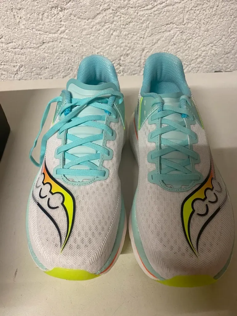 Použité Saucony Endorphin Azura bike — obrázek 4 z 8
