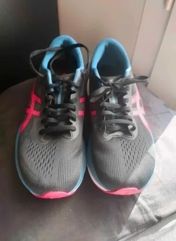 Used Asics Magic Speed 4 Running Shoes