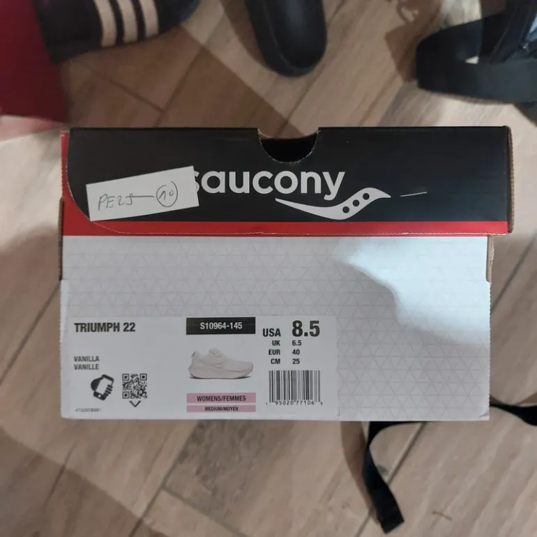 Used Saucony Running Shoes bike — image 6 of 6