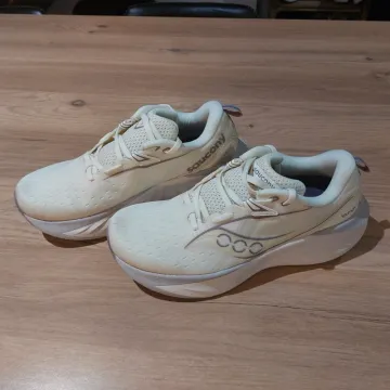 Used Saucony Running Shoes Running Shoes