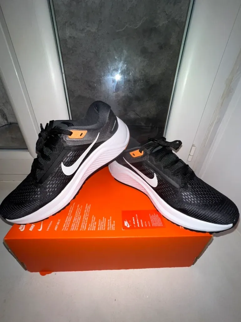 Used Nike Air Zoom Structure 24 bike — image 2 of 6