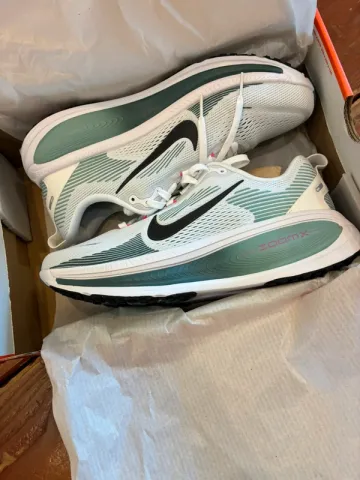 Used Nike Vomero 18 bike — image 1 of 8