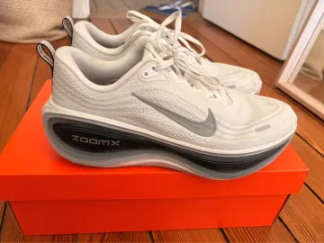 Used Nike Vomero Plus Running Shoes
