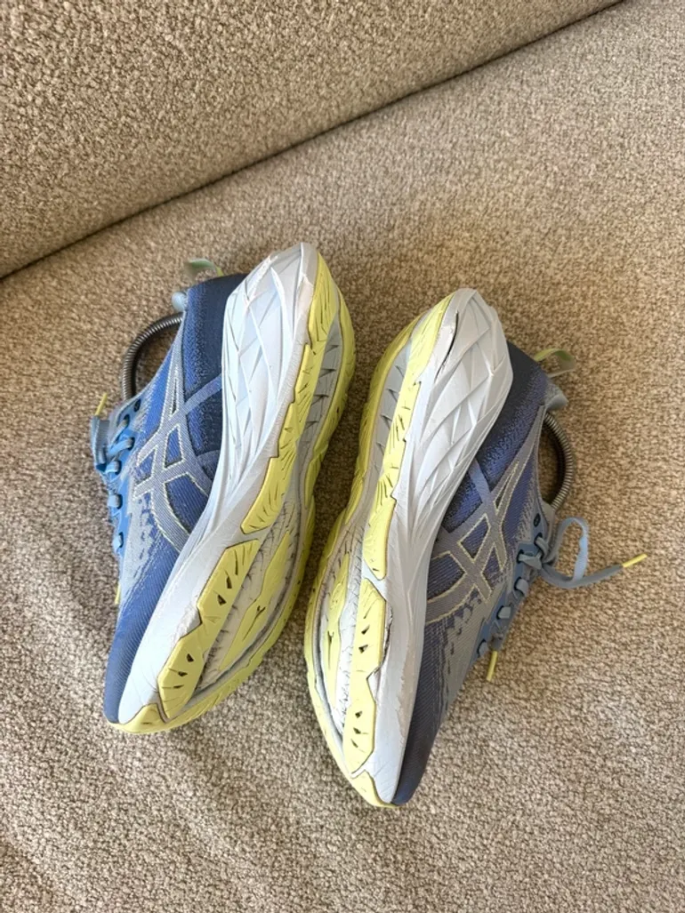 Gebrauchtes Asics Gel Novablast 4 bike — Bild 8 von 12