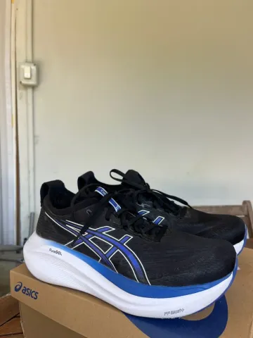 Used Asics Gel Nimbus 27 Running Shoes