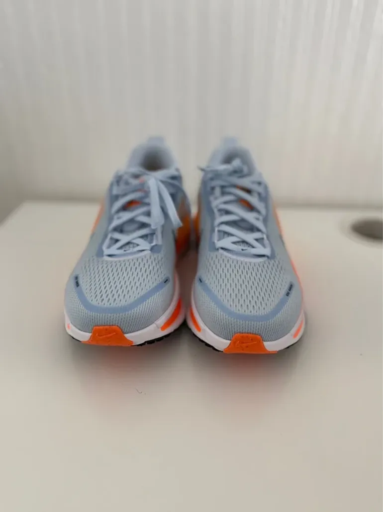 Used Nike Vomero 18 bike — image 2 of 3