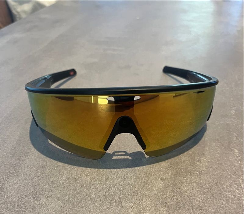 Used Oakley Meta Vanguard 2026 Cycling Accessories
