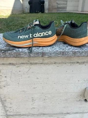 New Balance Supercomp Trail Running Shoes d'occasion