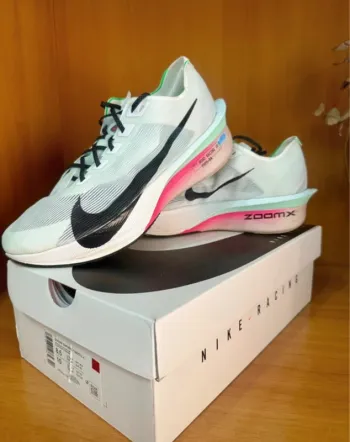 Used Nike Vaporfly 4 bike — image 1 of 6