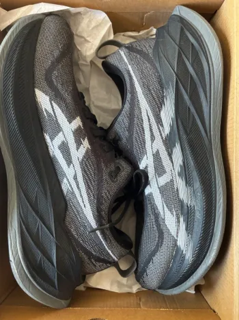Used Asics Superblast 2 bike — image 6 of 7