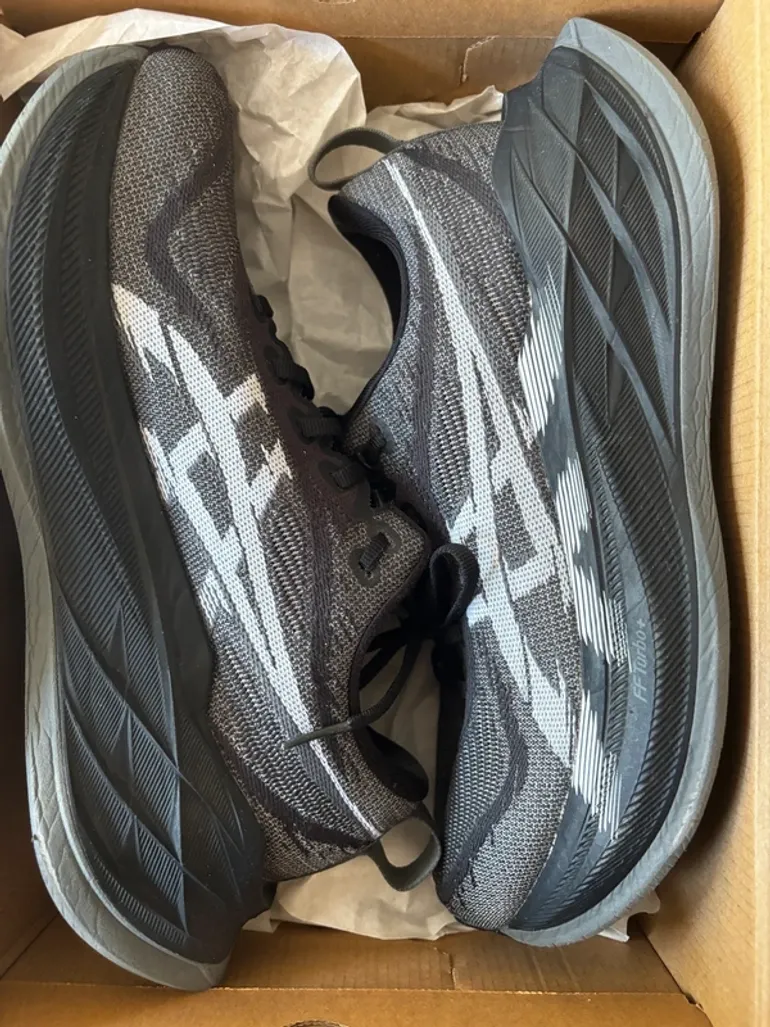 Used Asics Superblast 2 bike — image 6 of 7