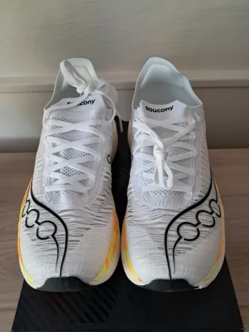 Used Elite Endorphin 2 Running Shoes