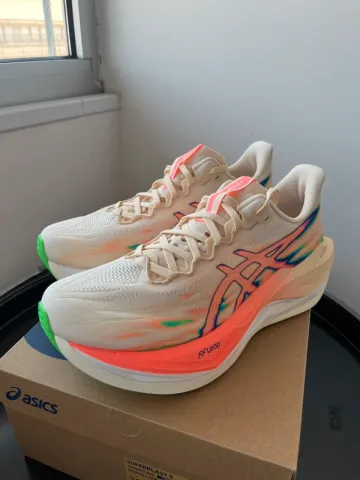 Gebrauchtes Asics Superblast 3 Running Shoes
