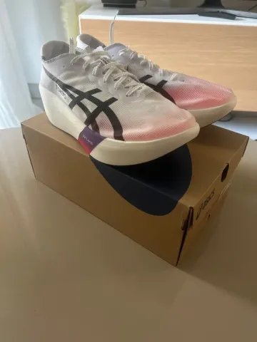 Used Asics Metaspeed Ray Running Shoes