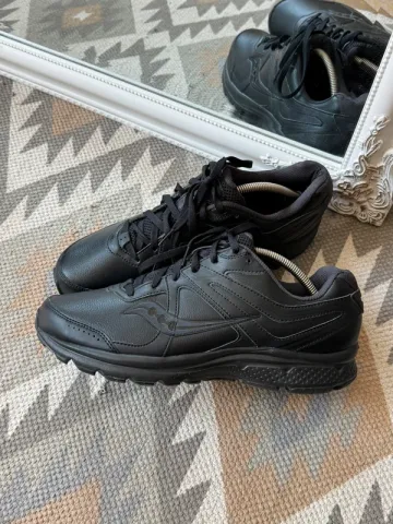 Used Saucony Exite Le9 Running Shoes