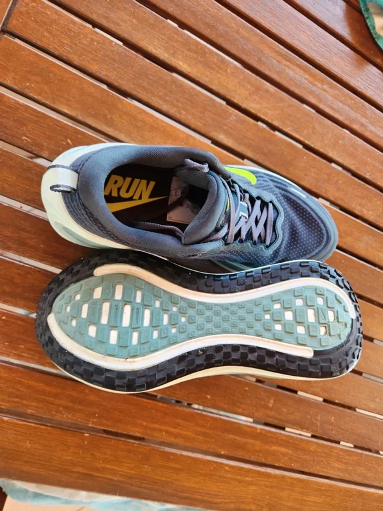 Used Nike Vomero Plus bike — image 2 of 4