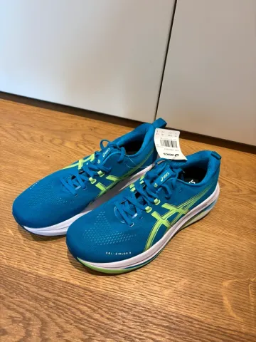 Used Verde Gel Ziruss 9 Running Shoes