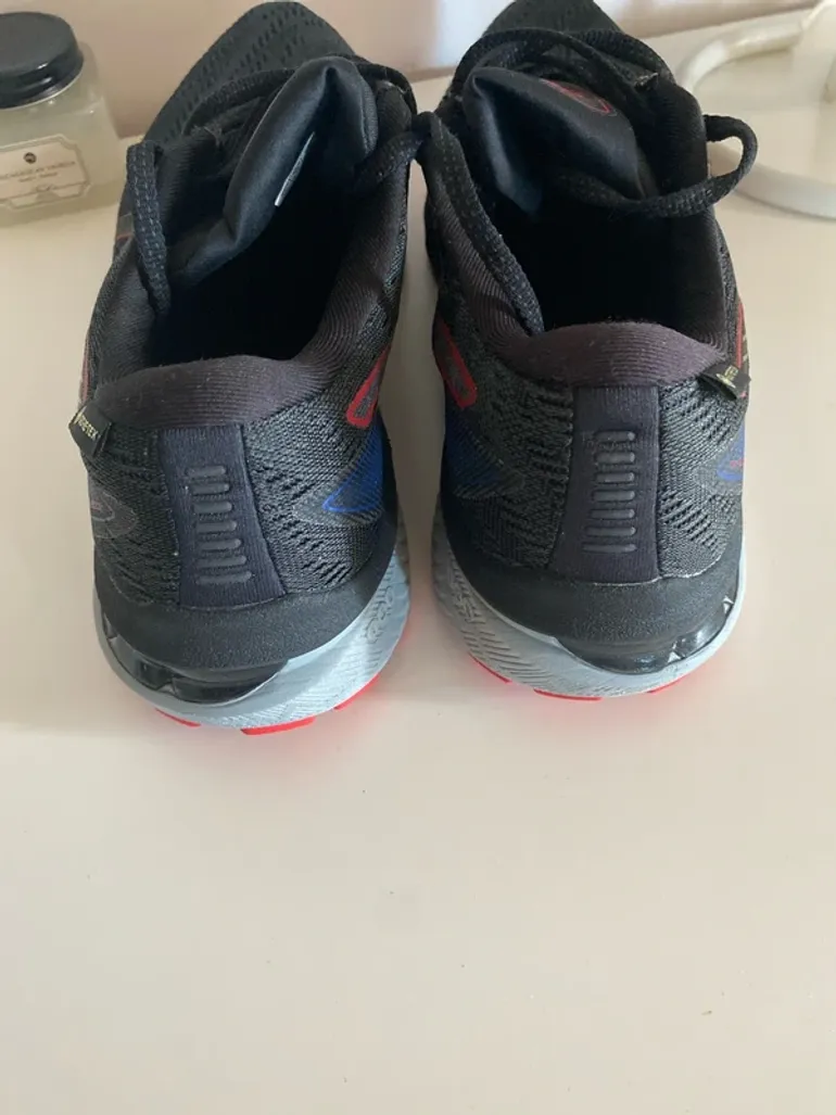 Used Asics GT 2000 bike — image 3 of 4