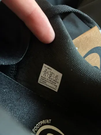 Used Asics Novablast 5 bike — image 3 of 5